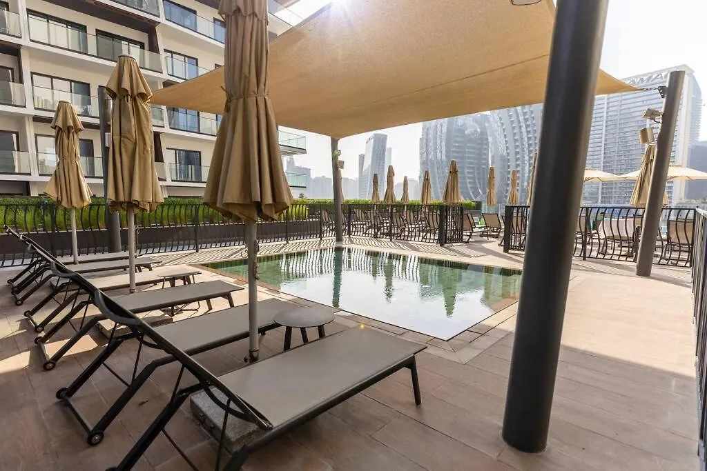 Waves - Elegant Studio Retreat In Dubai Business Bay United Arab Emirates
