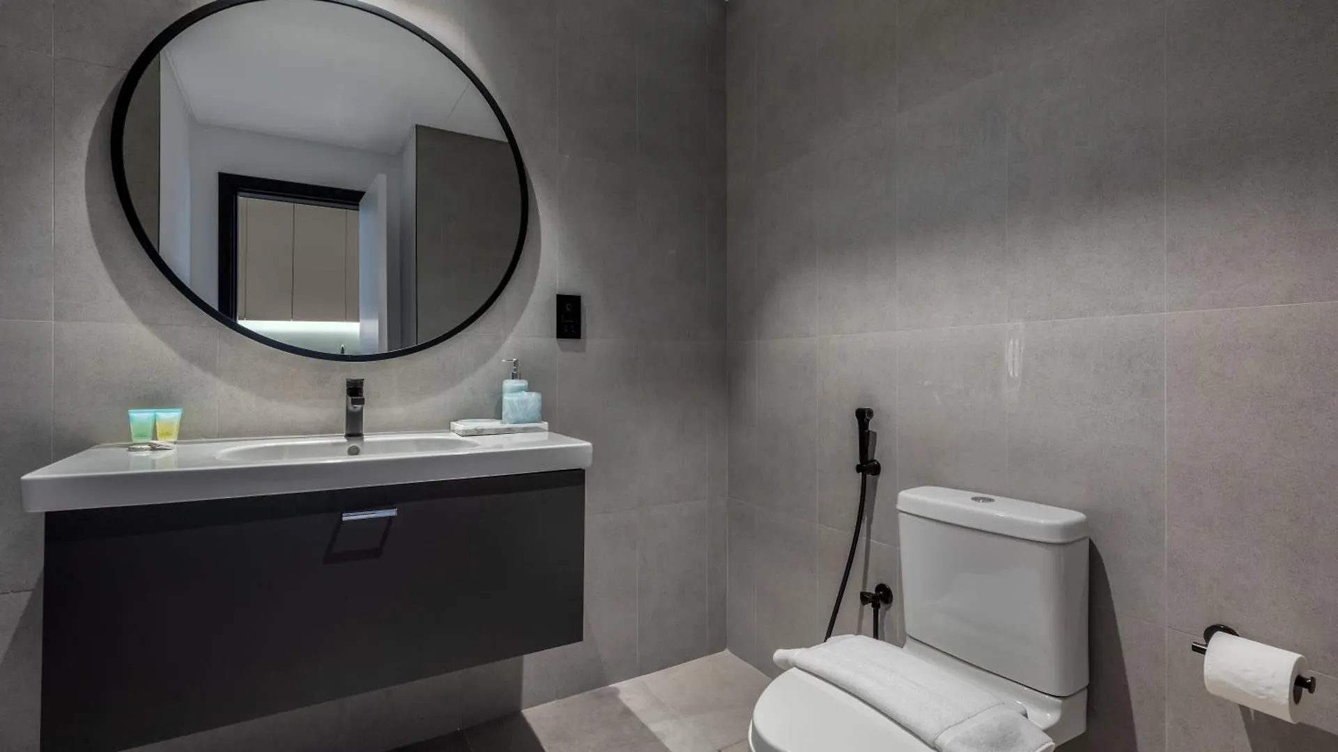 Waves - Elegant Studio Retreat In Dubai Business Bay 0*,  United Arab Emirates