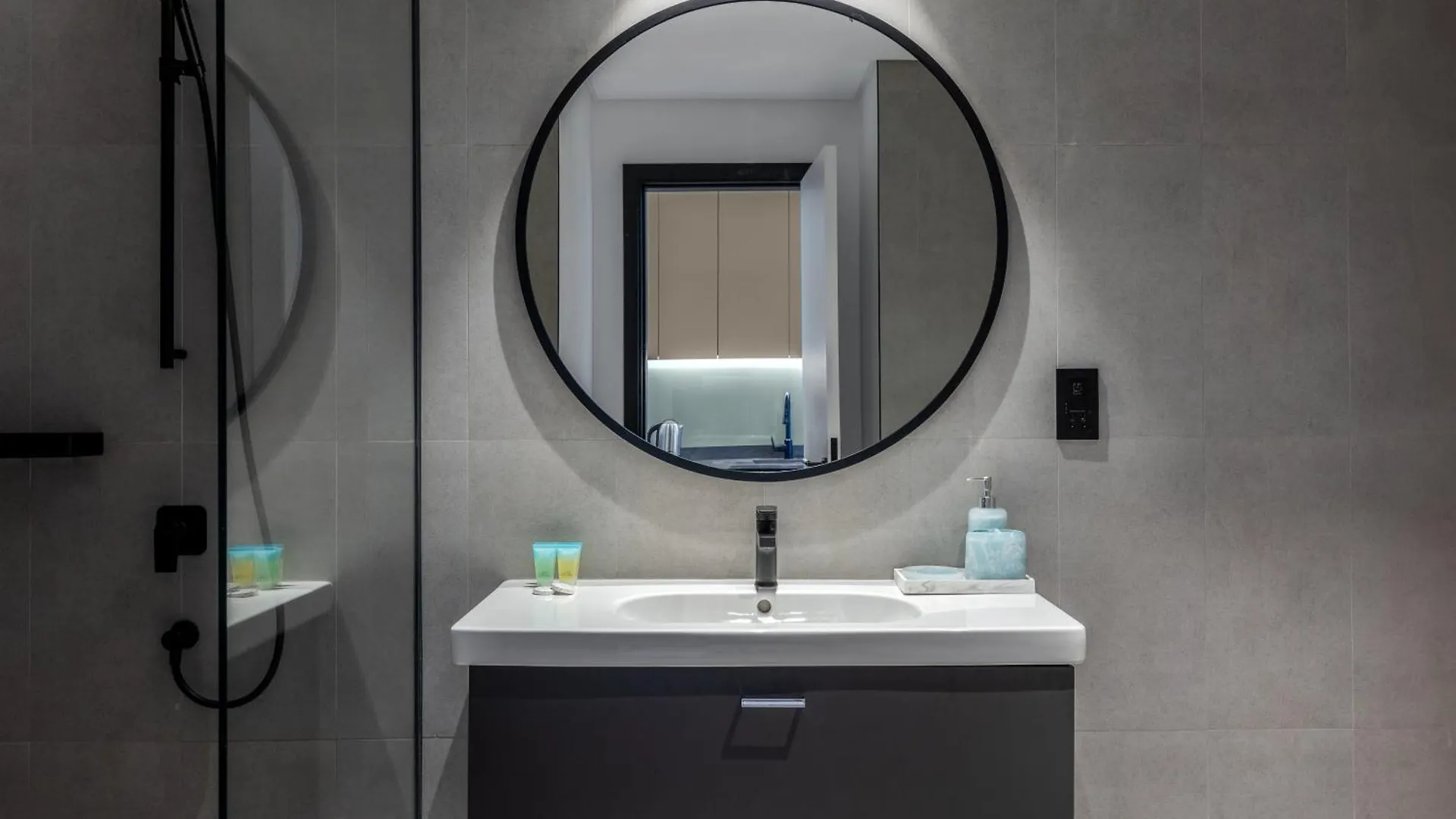 Apartment Waves - Elegant Studio Retreat In Dubai Business Bay
