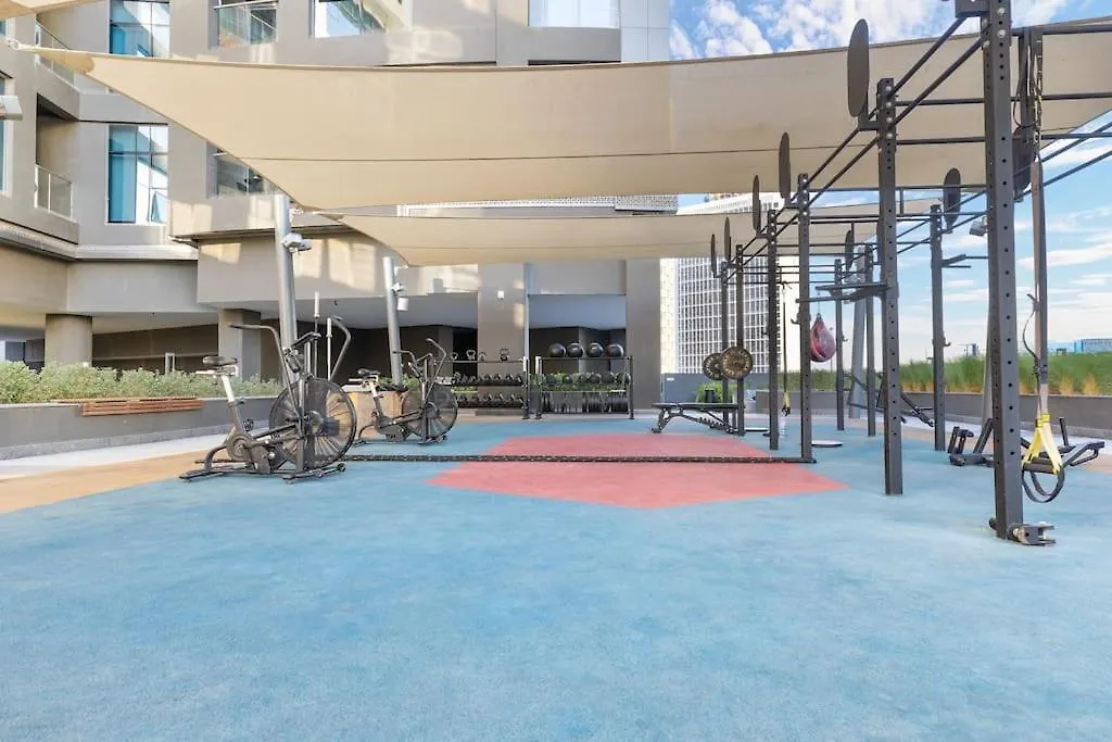 Waves - Elegant Studio Retreat In Dubai Business Bay Apartament
