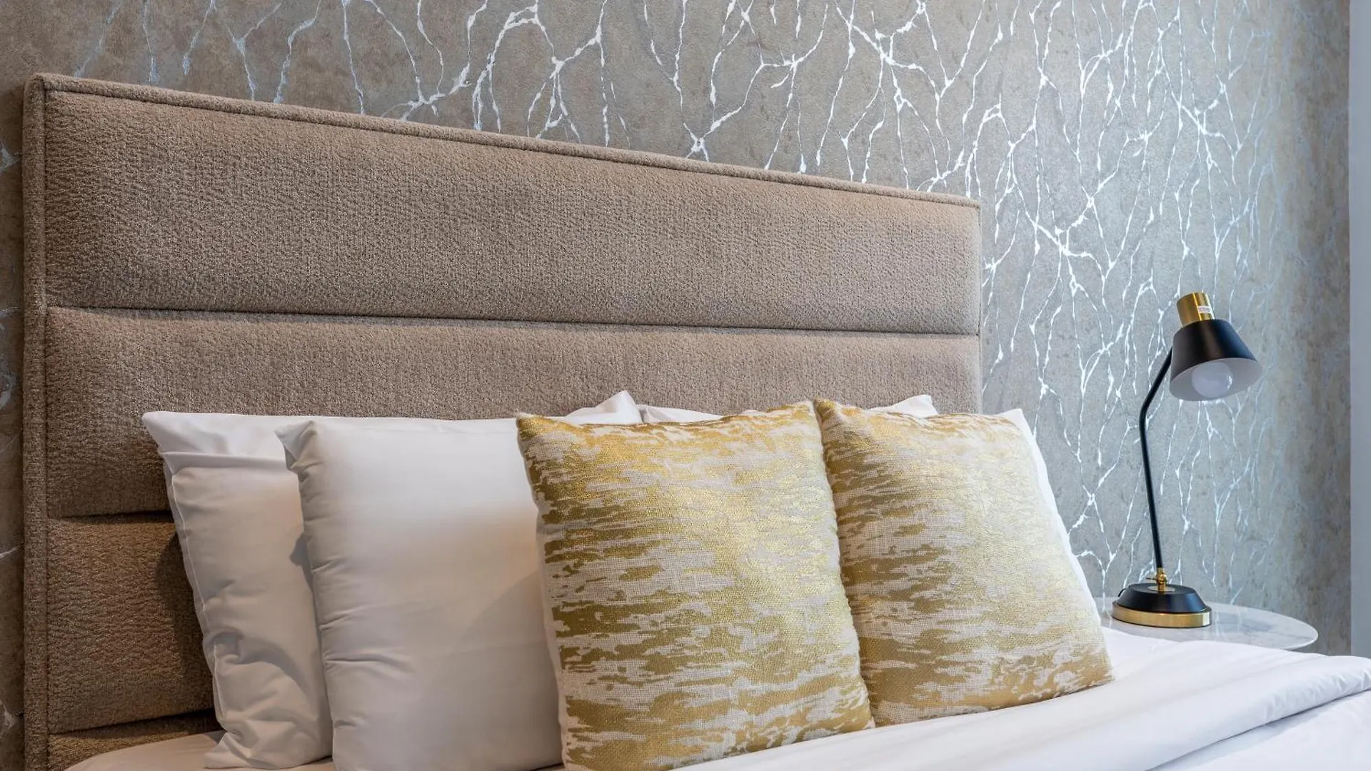 Apartment Waves - Elegant Studio Retreat In Dubai Business Bay